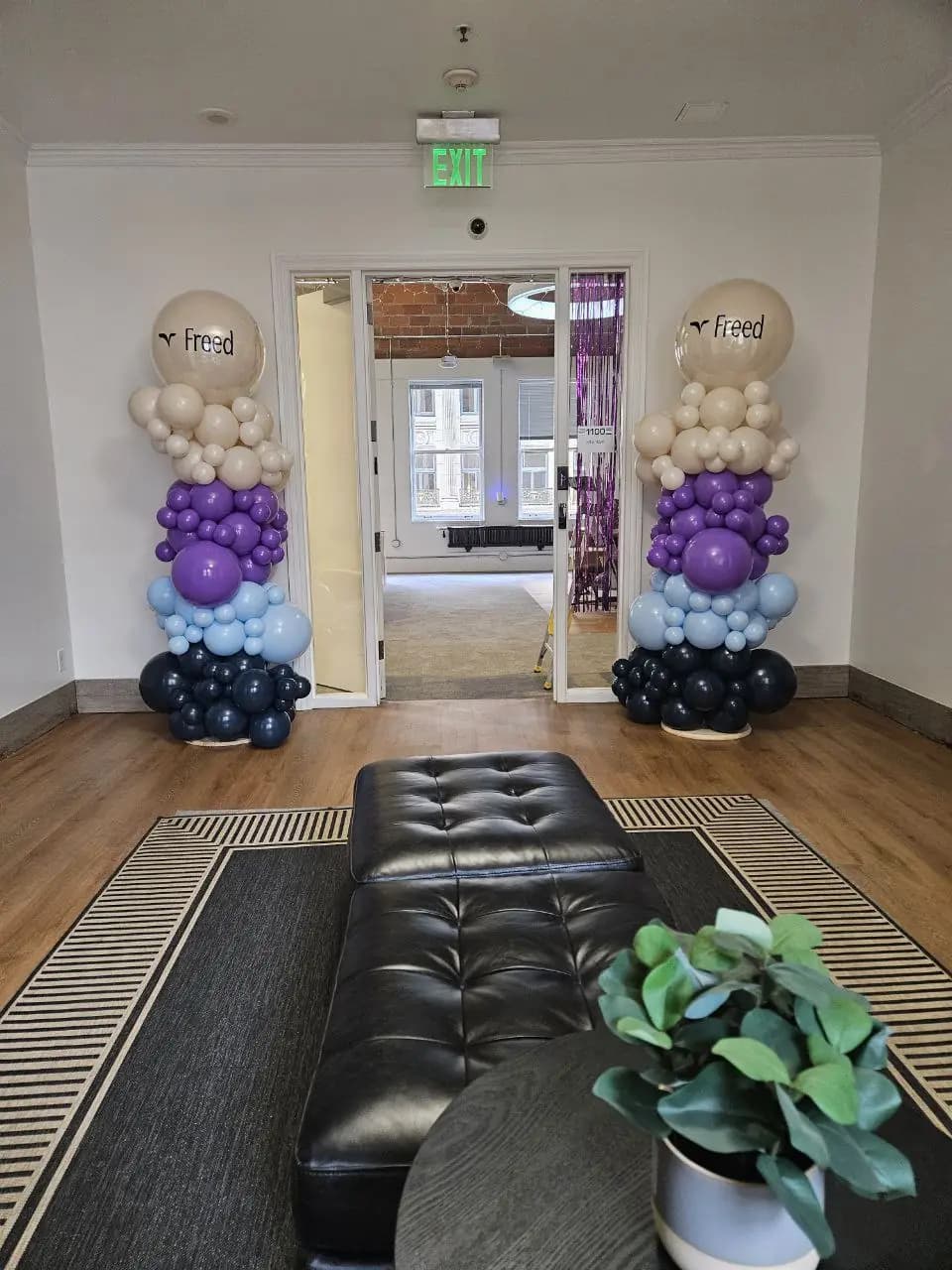 Freed Corporate Office Balloon Columns — view 02