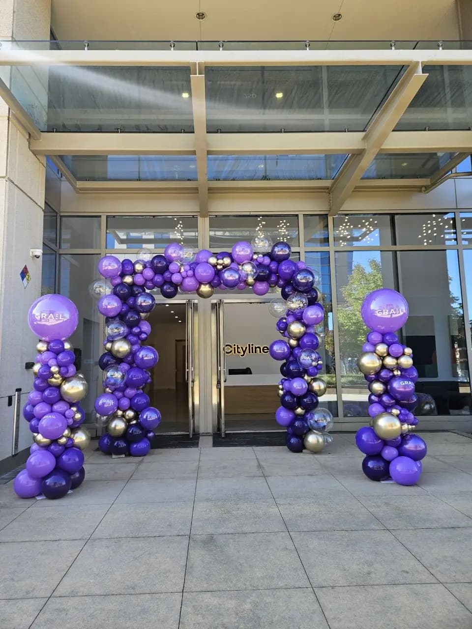 GRAIL Cityline Office Opening Balloon Decor — view 04