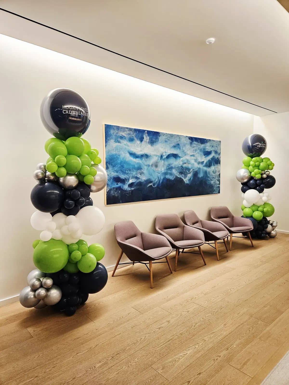 Hogan Lovells Cadwalader Office Balloon Columns San Francisco — view 02
