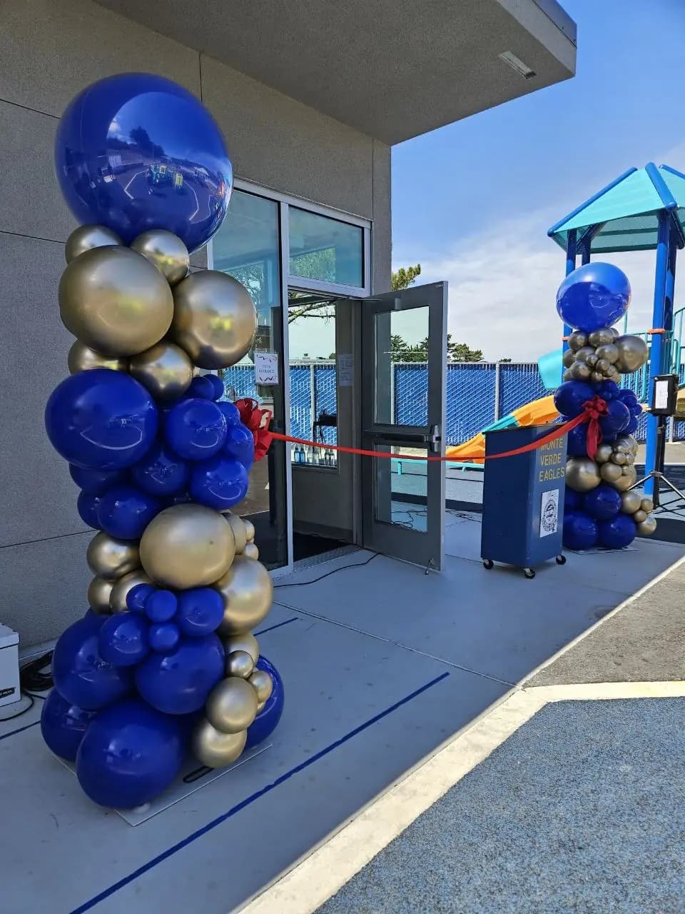 Monte Verde Eagles Ribbon Cutting Balloon Columns — view 02