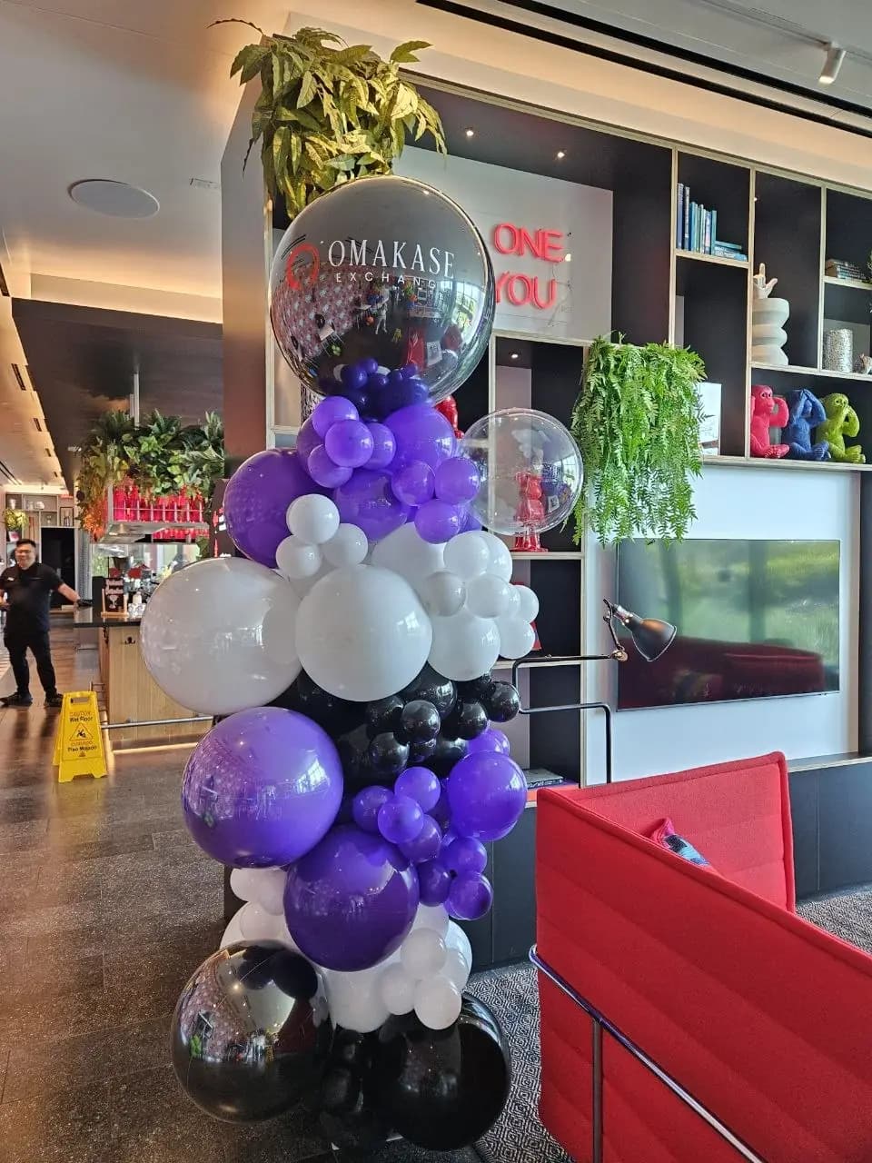 Omakase Exchange Corporate Event Balloon Column — view 04