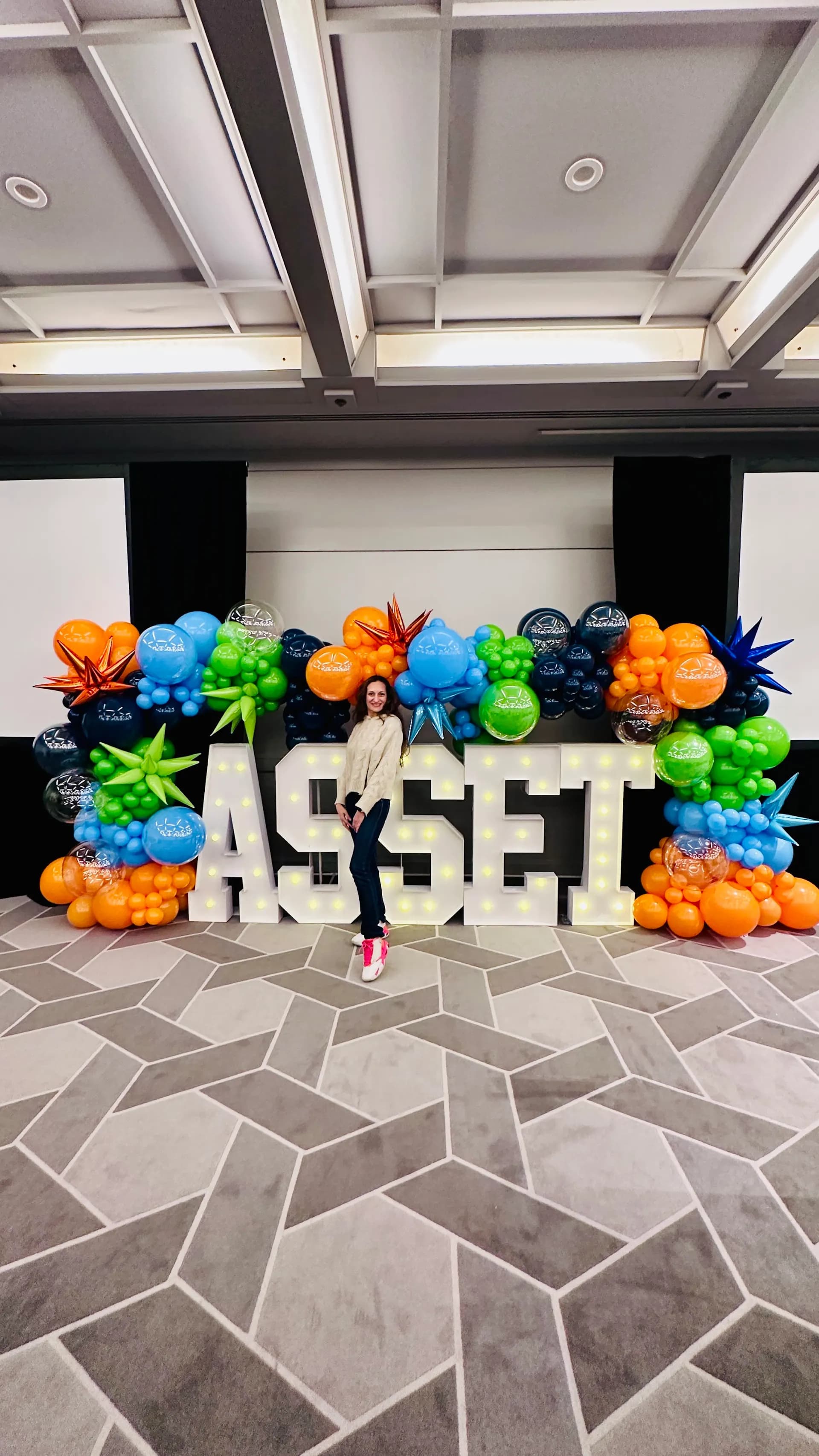 Professional event balloon décor produced by Balloon Décor for Asset Symposium in San Francisco, California, view 3.