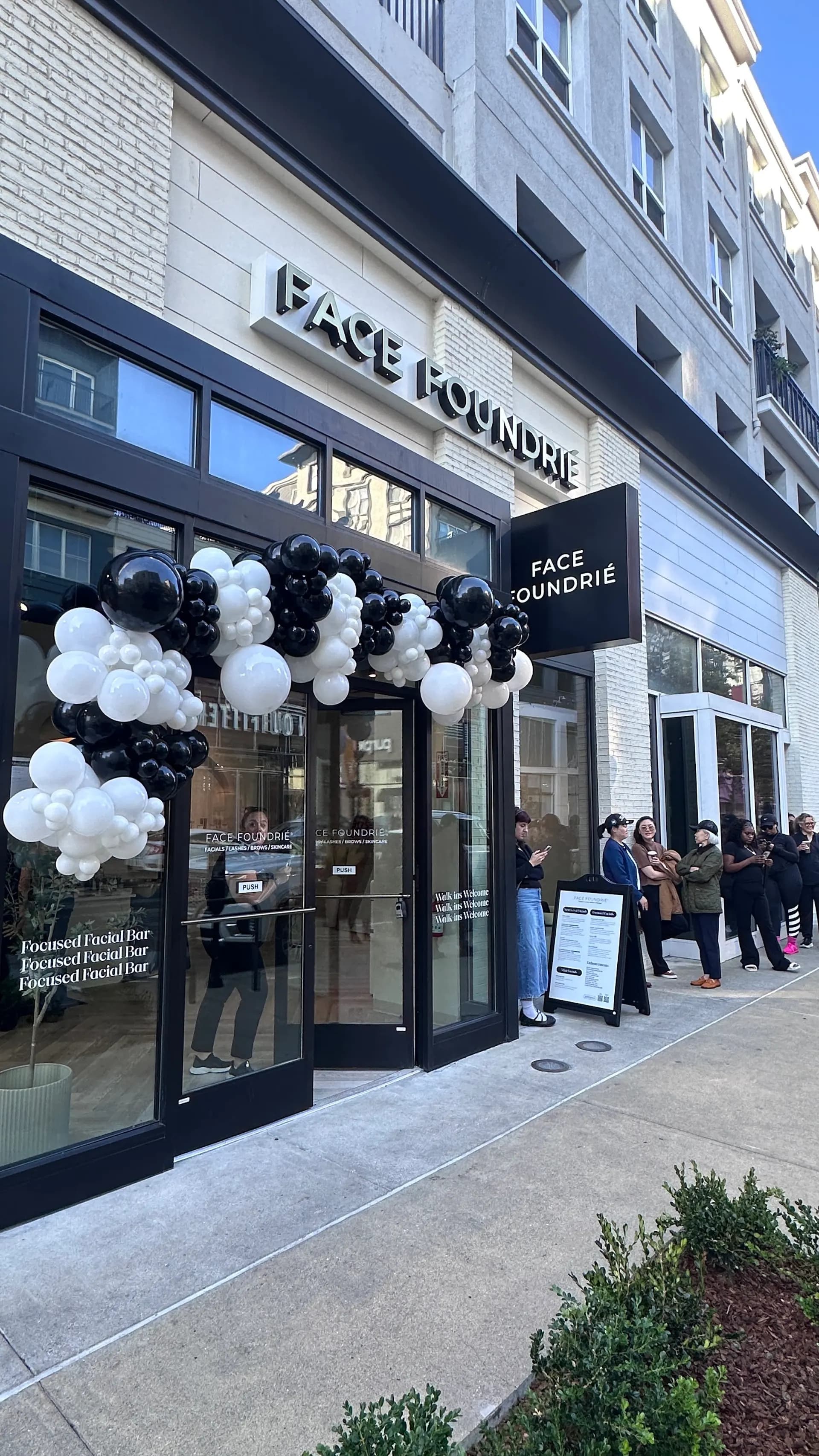 Storefront balloon arch for Face Foundrie at the Store Grand Opening in San Francisco Bay Area.